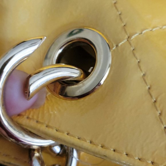 💥💥HOST PICK💥💥Cavalcanti Patent Yellow Quilted Tote - Picture 14 of 16